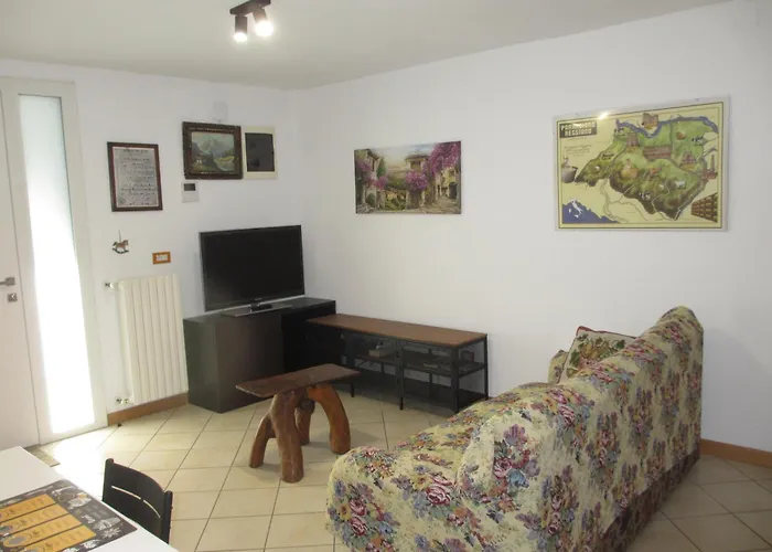 Lägenhet Maisonette Montecchio Emilia