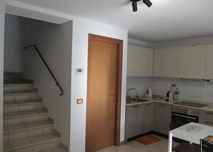 Lägenhet Maisonette Montecchio Emilia